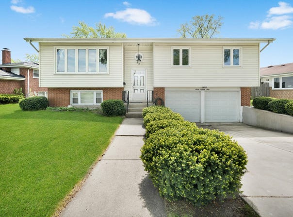 773 Madelyn Drive, Des Plaines, IL 60016