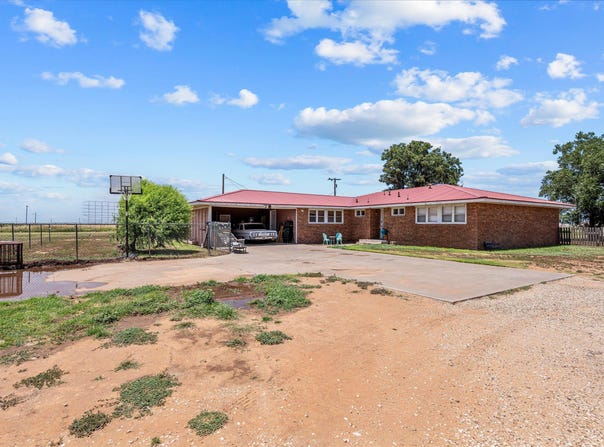 1601 Smith Street, Littlefield, TX 79339