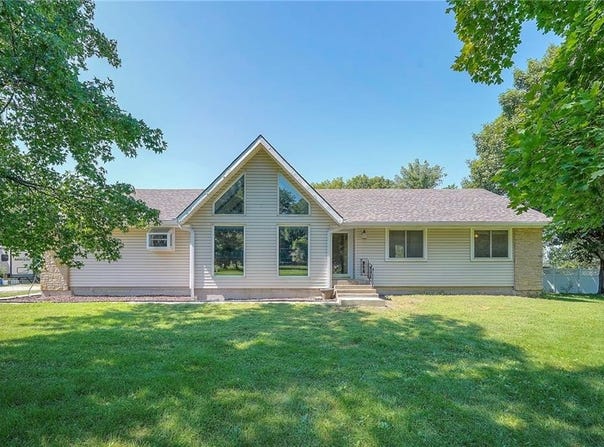 26624 W 321st Terrace, Paola, KS 66071