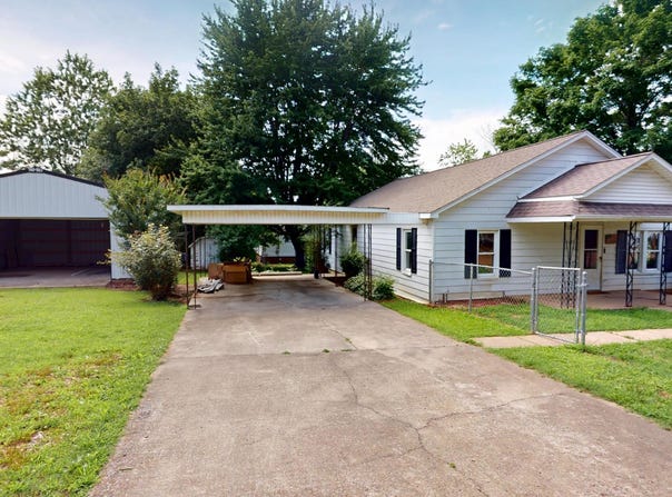 318 N College Street, Martin, TN 38237