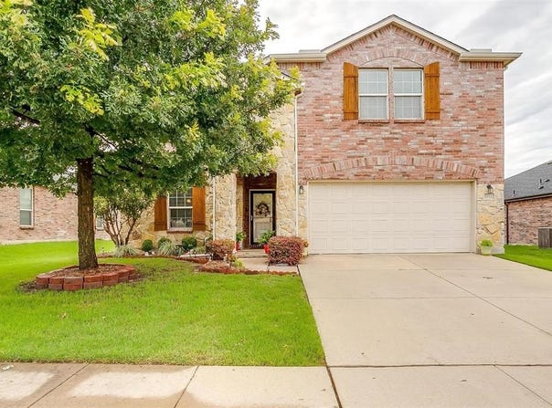 1112 Foxglove Lane, Burleson, TX 76028