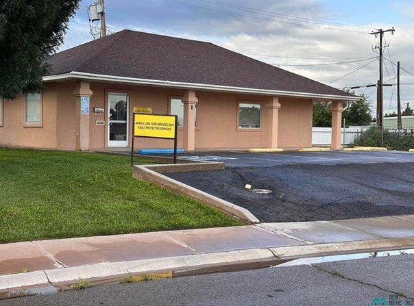 1 Sunset Plaza Cour, Roswell, NM 88201