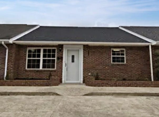 328 South Cedar Avenue, Elizabethton, TN 37643