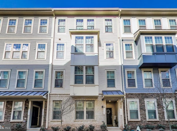 613 PERCY PL #B, MANASSAS PARK, VA 20111
