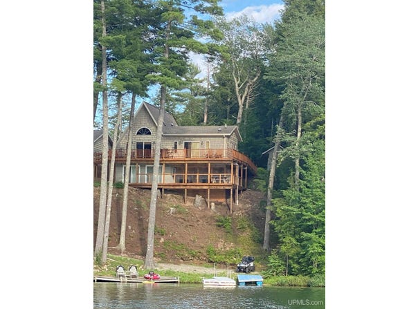 5573 N W Straits Lake, Wetmore, MI 49895