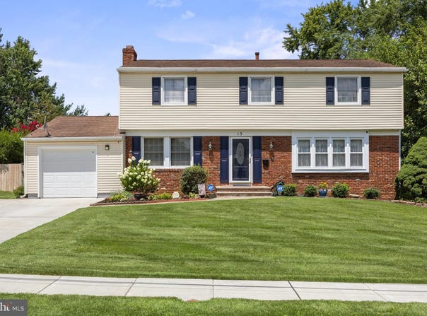 13 RUTGERS DRIVE, DELRAN, NJ 08075