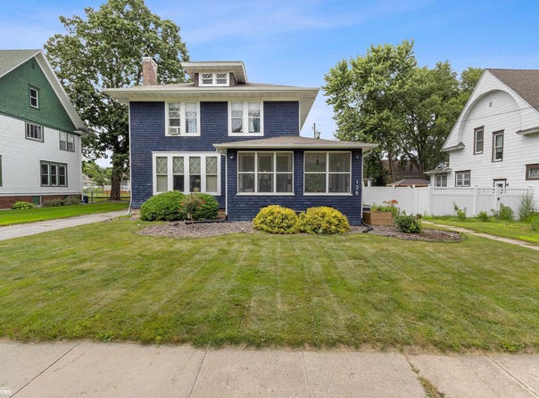 128 10th Street NW, Mason City, IA 50401