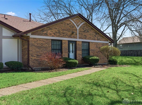792 Pine Needles Drive, Centerville, OH 45458