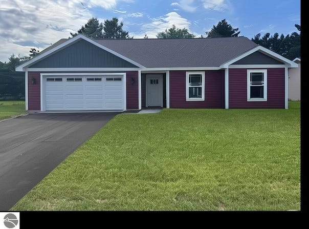 2760 Mockingbird Drive, Traverse City, MI 49685
