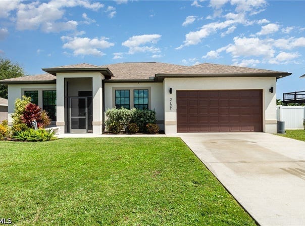 3137 SE 8th Avenue, Cape Coral, FL 33904