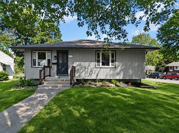 5813 Sterling Avenue, Raytown, MO 64133