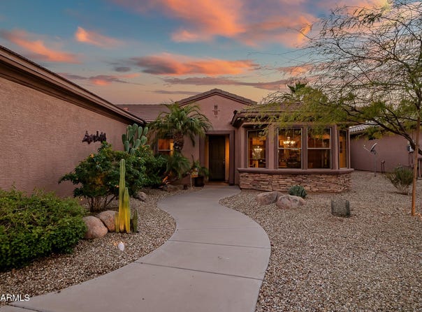 15131 W DAYBREAK Drive, Surprise, AZ 85374