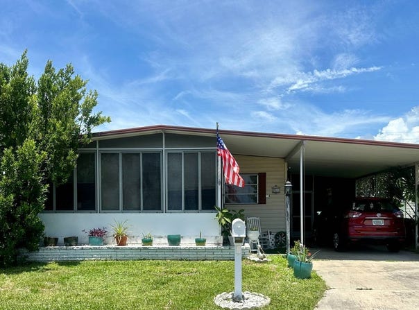 84  5TH ST. W., Nokomis, FL 34275