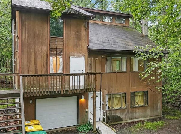 1160 Belaire Drive, East Stroudsburg, PA 18301