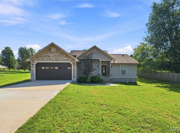 2037 Tumbleweed Trail, Poplar Bluff, MO 63901