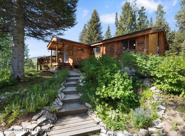6740 W LUPINE Trail, Wilson, WY 83014