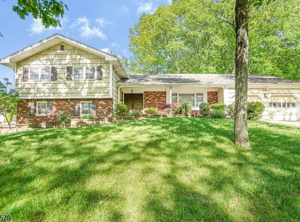 24 Eton Ct, Wayne Twp., NJ 07470-4529