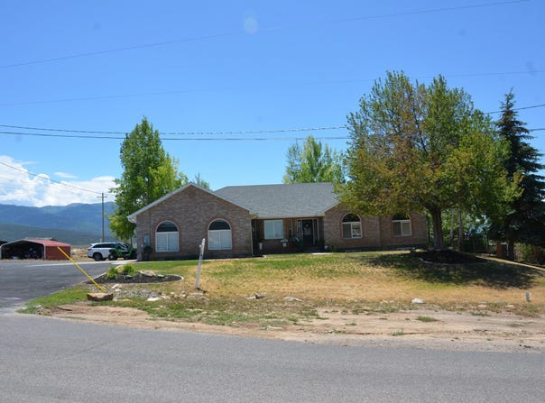 890 E 200 S, Mt Pleasant, UT 84647
