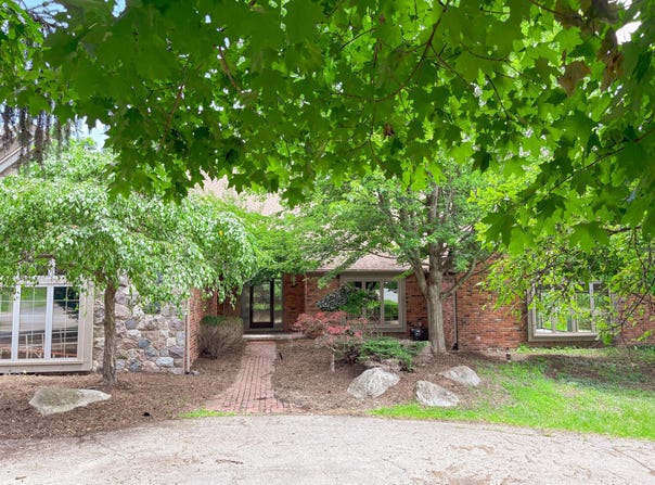 4489 Cranbrook Trail, Orchard Lake, MI 48323