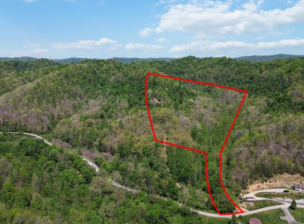 9999 Buzzard Road, Manchester, KY 40962