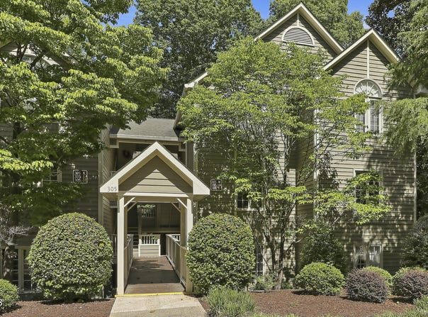 305 Glen Echo Lane, Cary, NC 27518