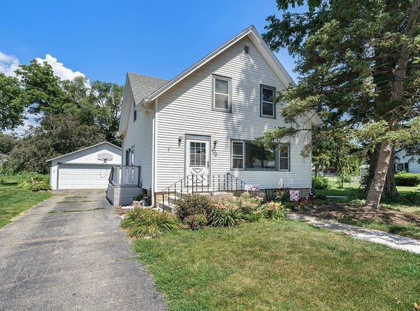 423 W Madison, BELVIDERE, IL 61008