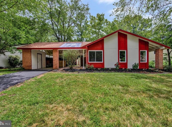 8704 BASKERVILLE PLACE, UPPER MARLBORO, MD 20772