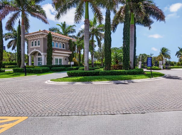 4715 Eucalyptus Drive, Hollywood, FL 33021