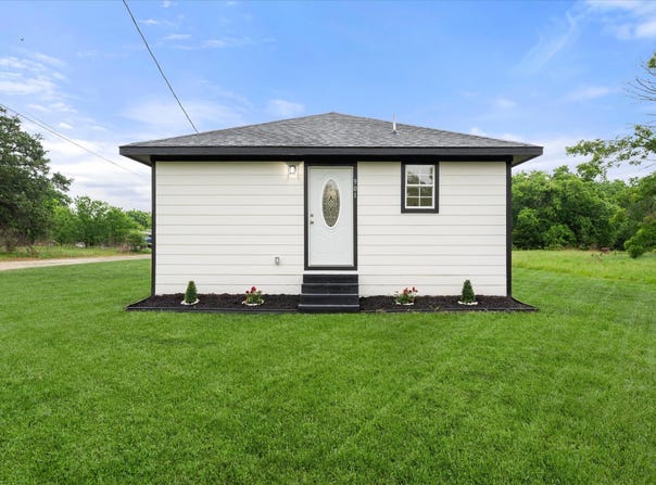 901 S 3rd, Dawson, TX 76639