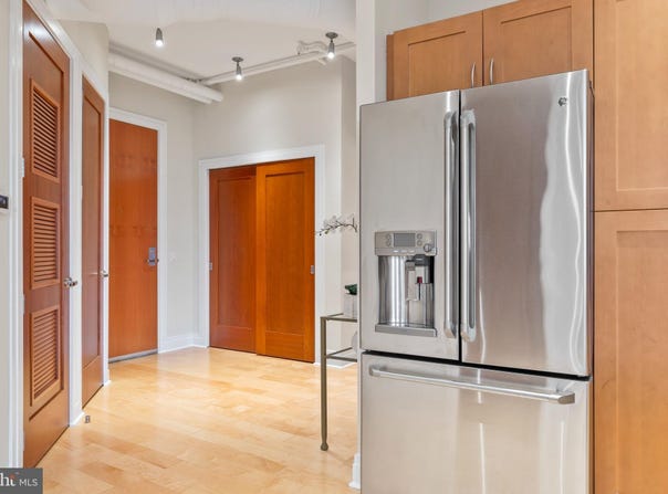 811 4TH STREET NW, WASHINGTON, DC 20001