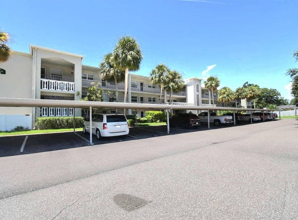 946 VIRGINIA STREET, DUNEDIN, FL 34698