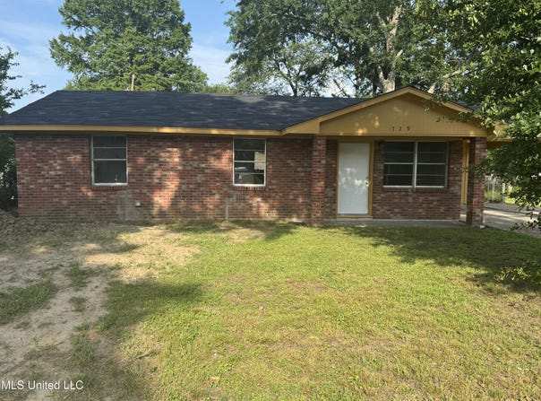 729 Kerry Street, Greenville, MS 38703