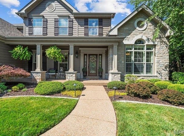 17909 Homestead Bluffs Drive, Wildwood, MO 63005