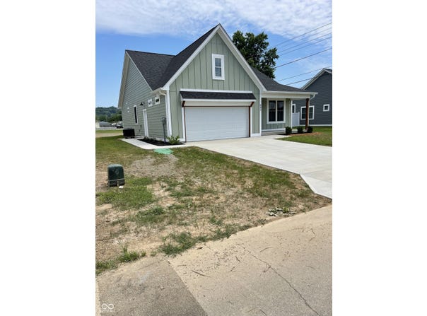 842 E Nutter Street, Martinsville, IN 46151