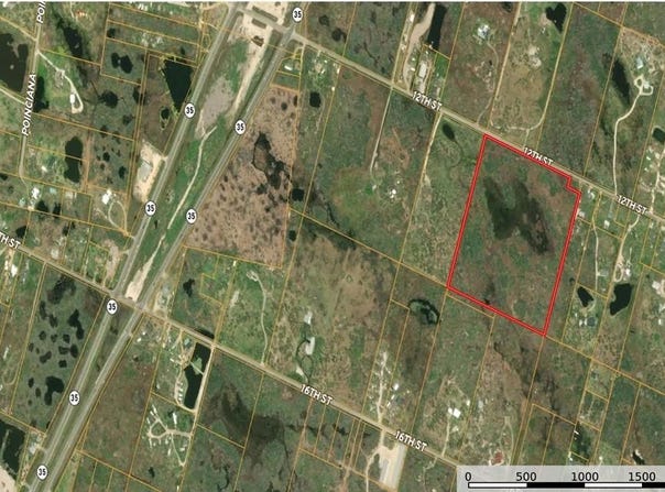 1525 W Twelfth Street, ROCKPORT, TX 78382