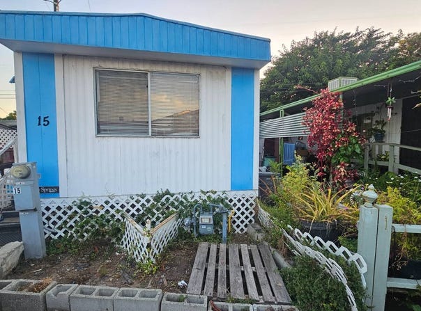13713 S. Vermont Ave, Gardena, CA 90247