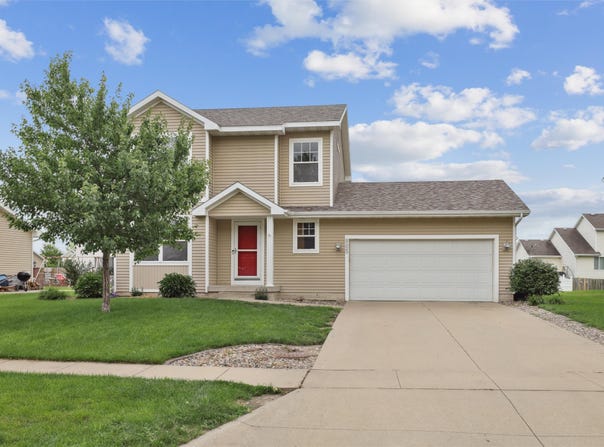 885 SE Harper Drive, Waukee, IA 50263