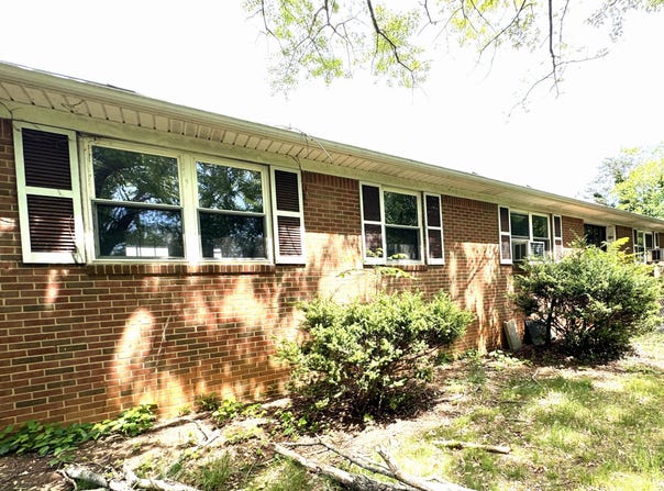 1075 Windstar CIR, Vinton, VA 24179