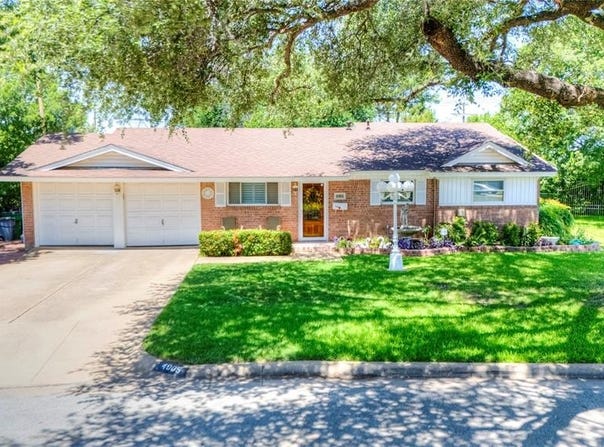 4905 Tracy Drive, Haltom City, TX 76117