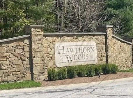 2521 Hawthorn Woods, Terre Haute, IN 47803
