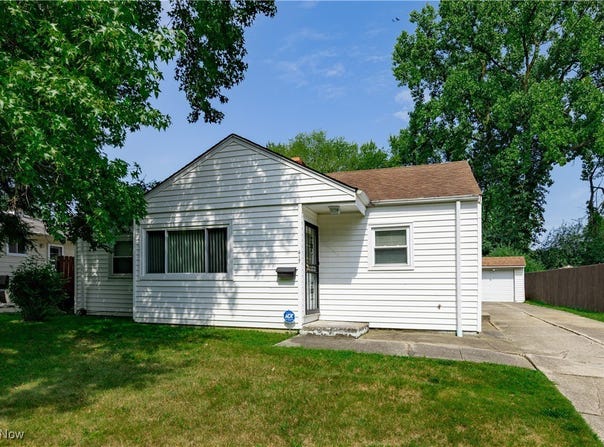 417 W Grace Street, Bedford, OH 44146