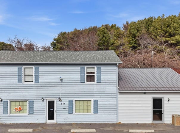 948 E Stuart Drive, Galax, VA 24333