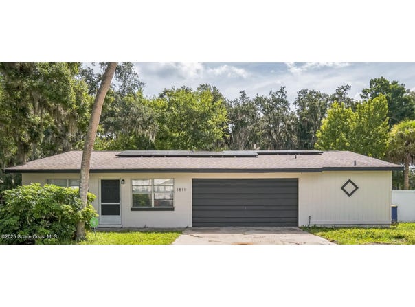 1811 Queen Palm Drive, Edgewater, FL 32132