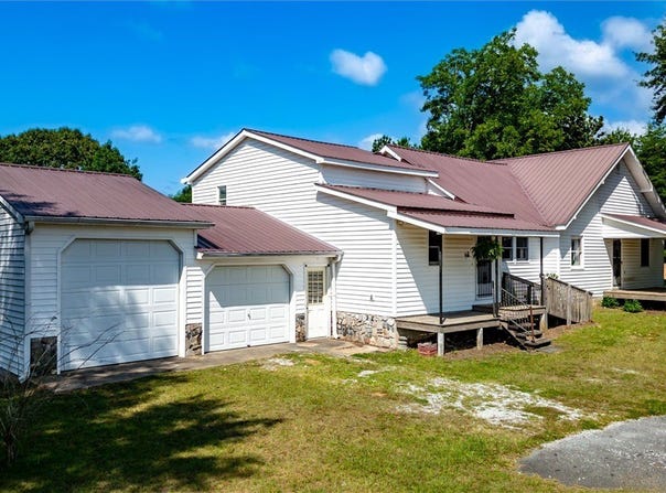 102 Muller Road, Walhalla, SC 29691