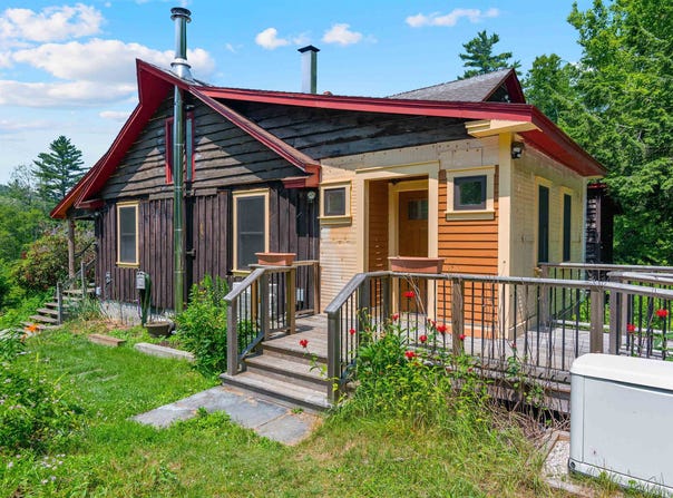 1307 Upper Notch Road, Bristol, VT 05443