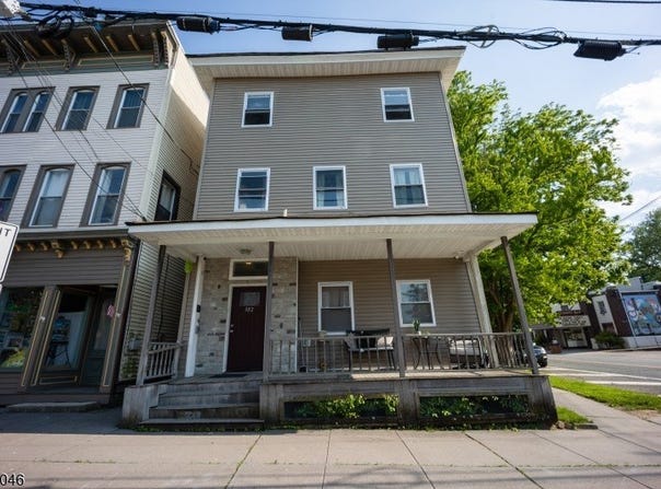 302 Front St, Belvidere Twp., NJ 07823-1536