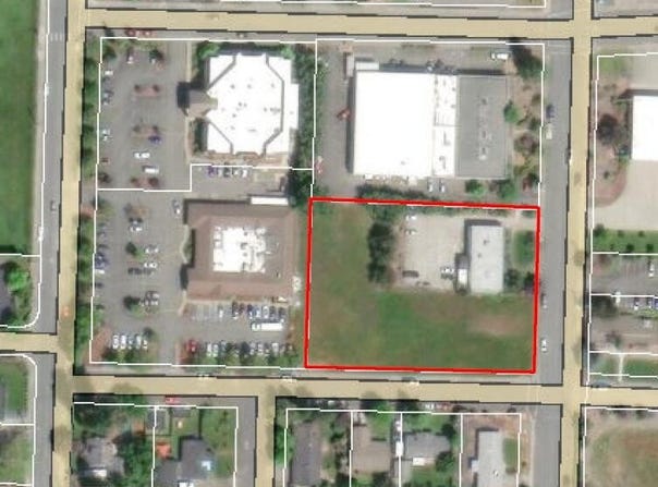 1596 NW Washington Boulevard, Grants Pass, OR 97526