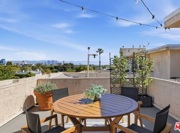 12321 Ocean Park Blvd, Los Angeles, CA 90064