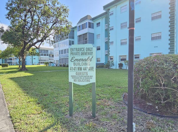 4141 NW 44th Avenue, Lauderdale Lakes, FL 33319