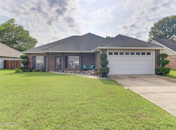 7621 Falcon Circle, Ocean Springs, MS 39564